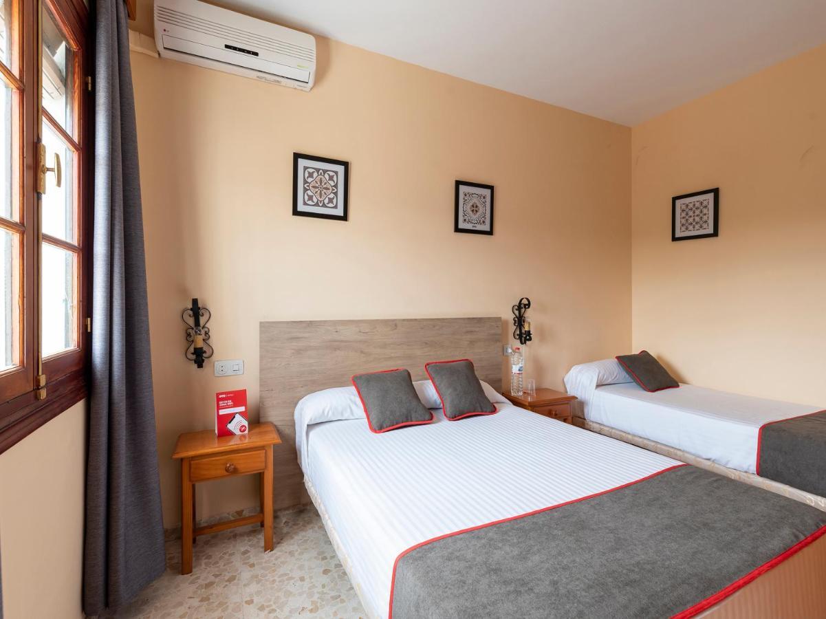 Oyo Hostal El Paisano Utrera Ngoại thất bức ảnh
