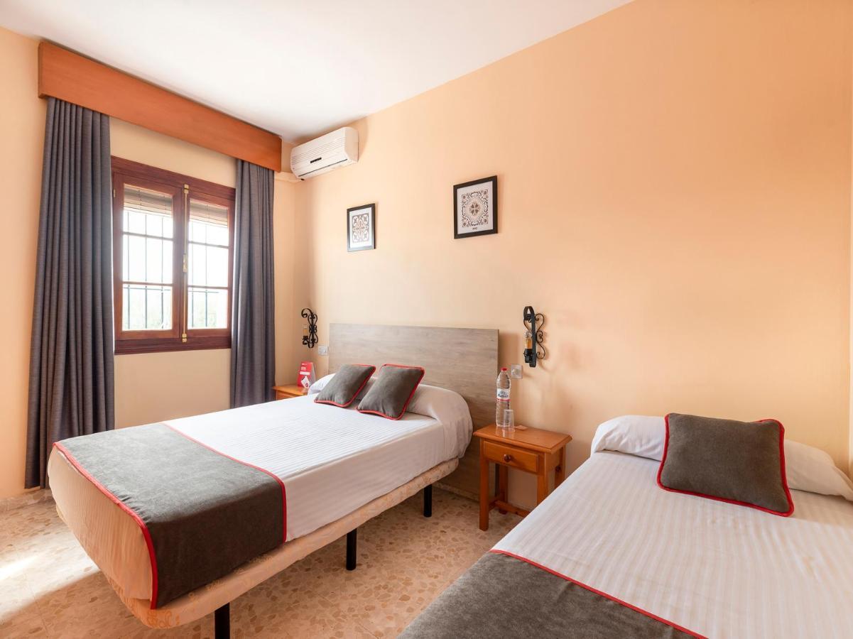 Oyo Hostal El Paisano Utrera Ngoại thất bức ảnh